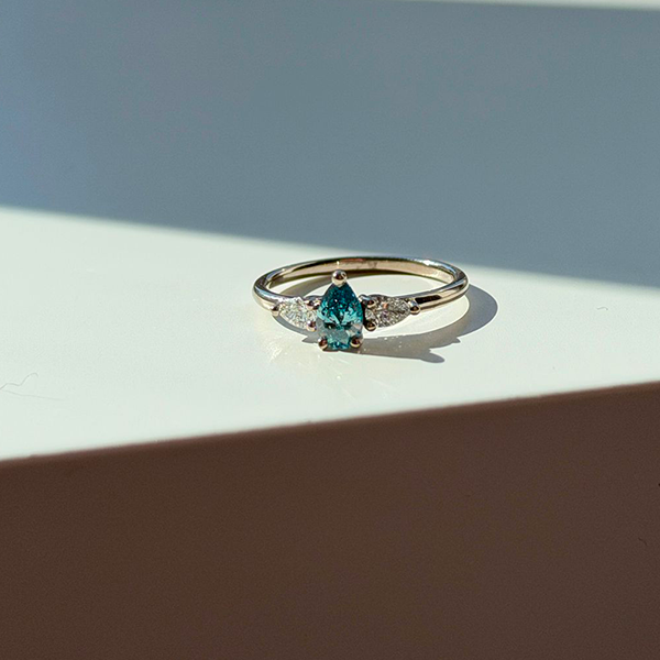 Bague de fiançailles à Strasbourg : Le Guide Complet pour Choisir le Diamant Parfait