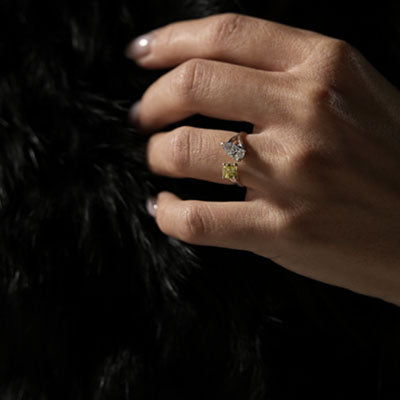 Or blanc, or jaune ou platine : quel métal choisir pour une bague de fiançailles ?