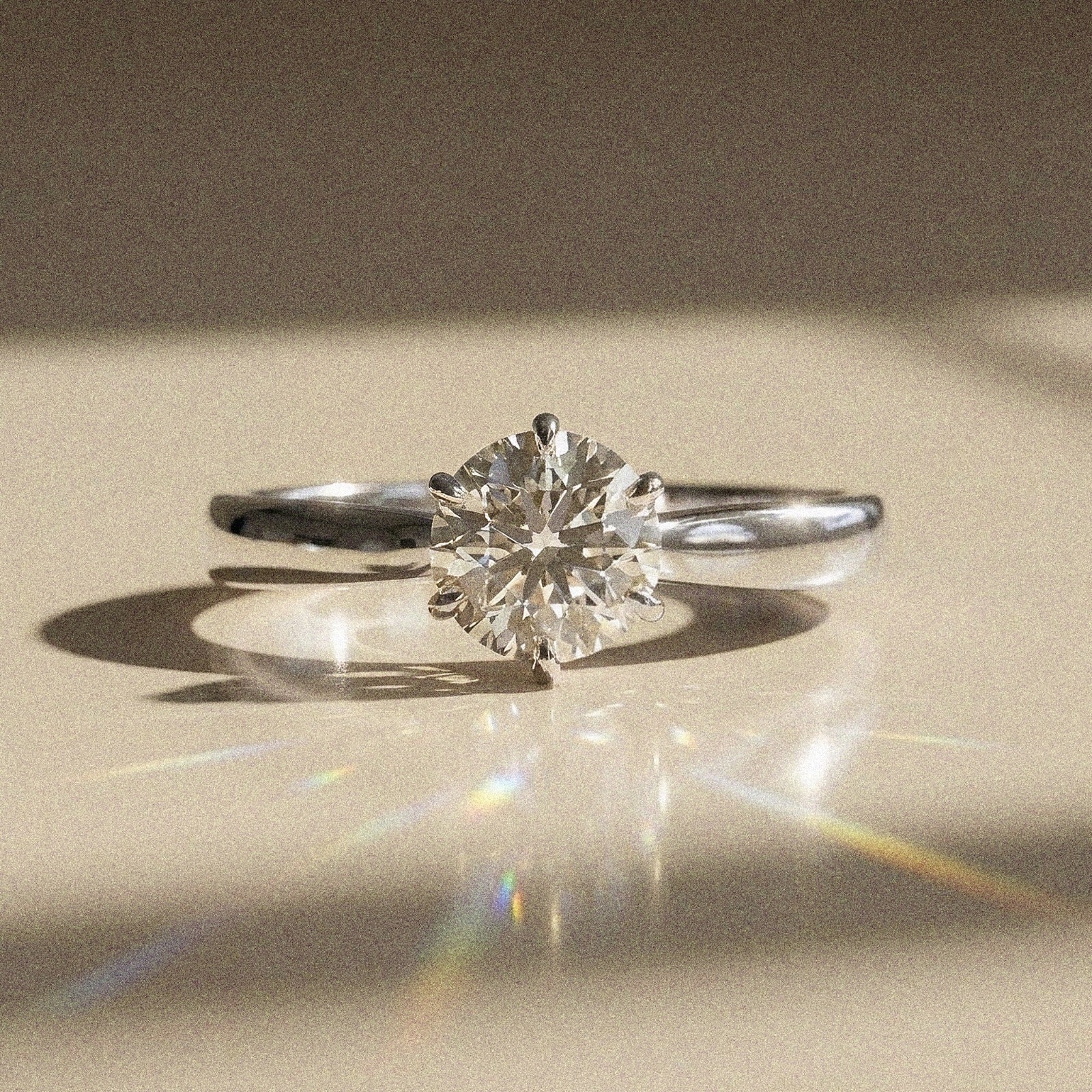 Itea - Brilliant Cut Solitaire