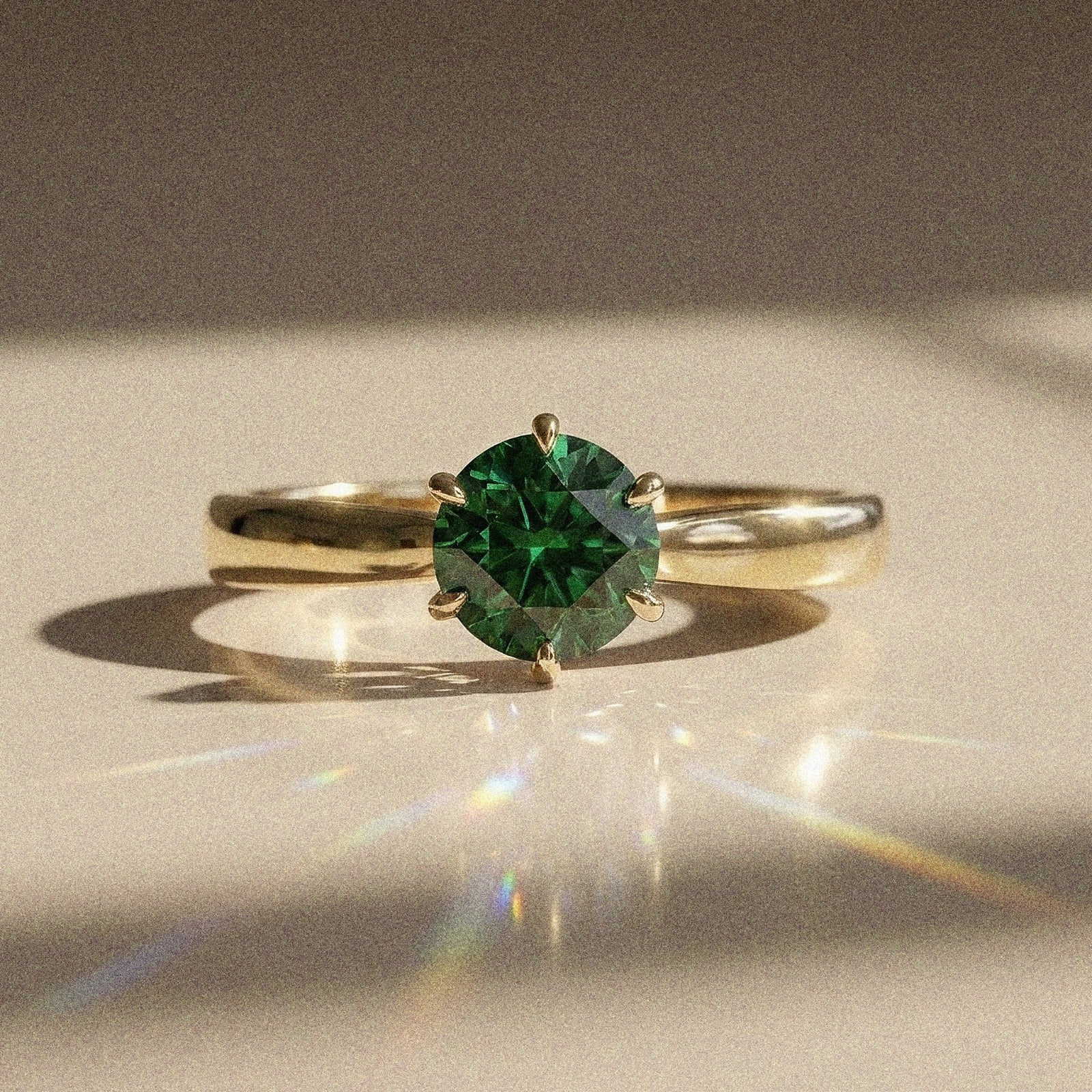 Itea - Brilliant Cut Solitaire