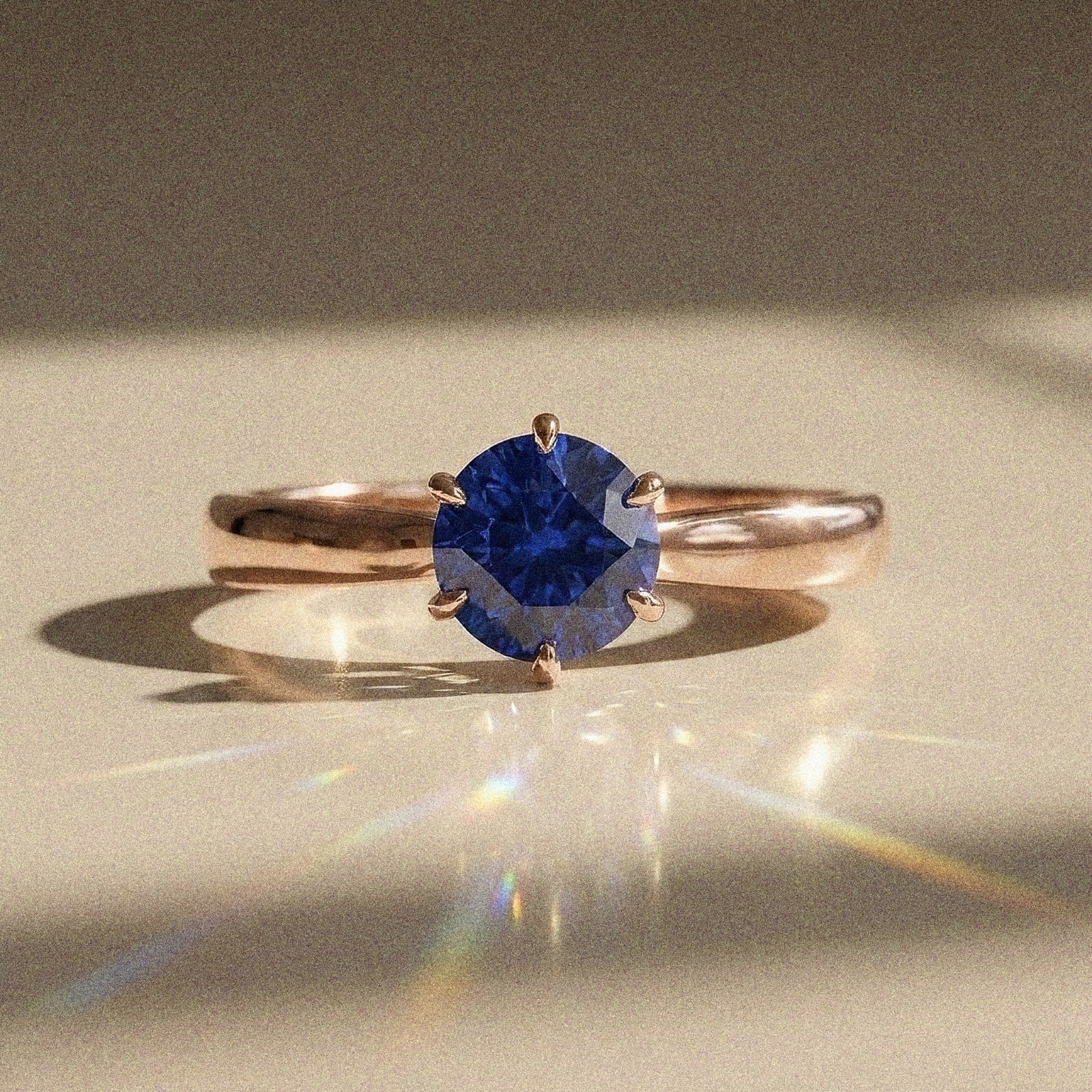 Itea - Brilliant Cut Solitaire