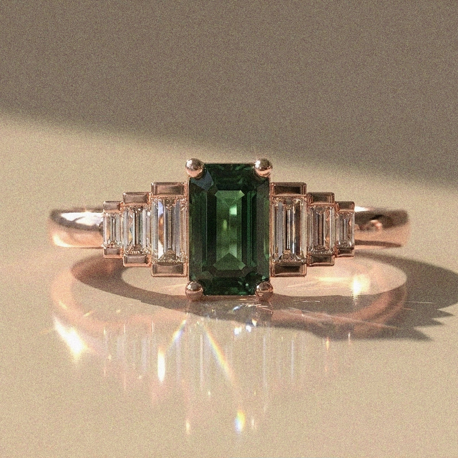 Lantana - Bague de fiançailles pierres taille émeraude et taille baguette