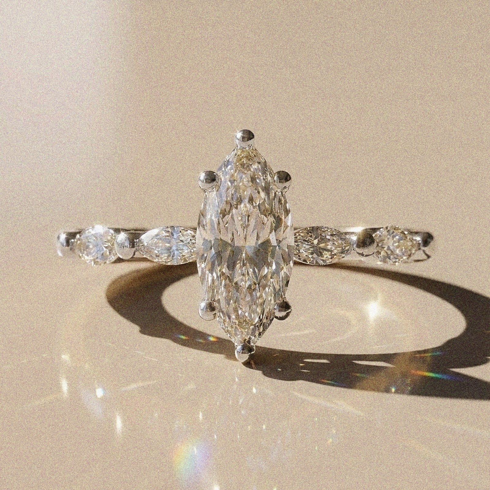 Ambre - bague de fiançailles marquise