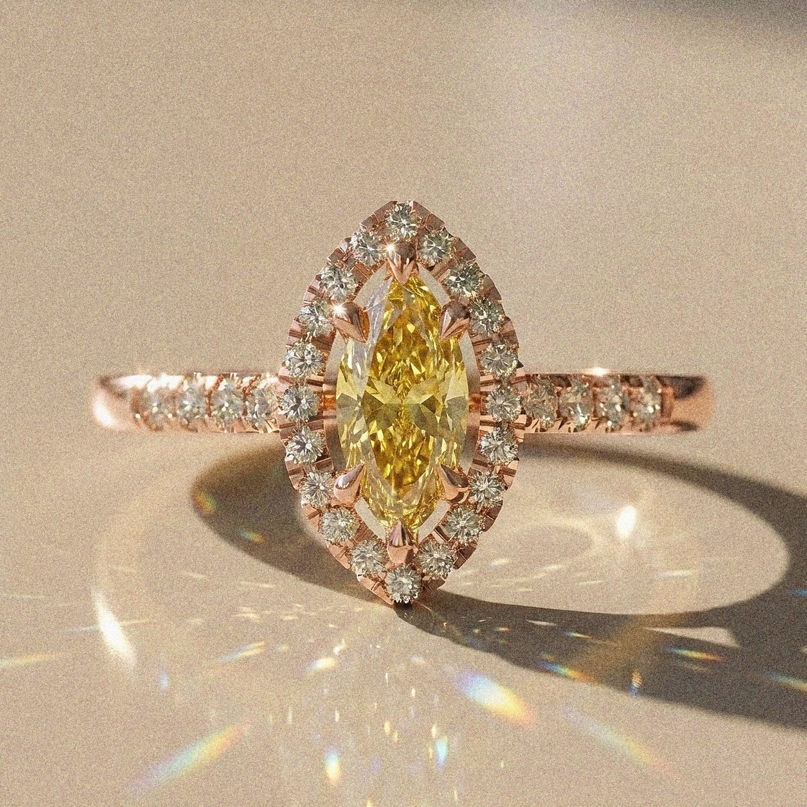 Tiarella - Bague de fiançailles diamant ovale pavé