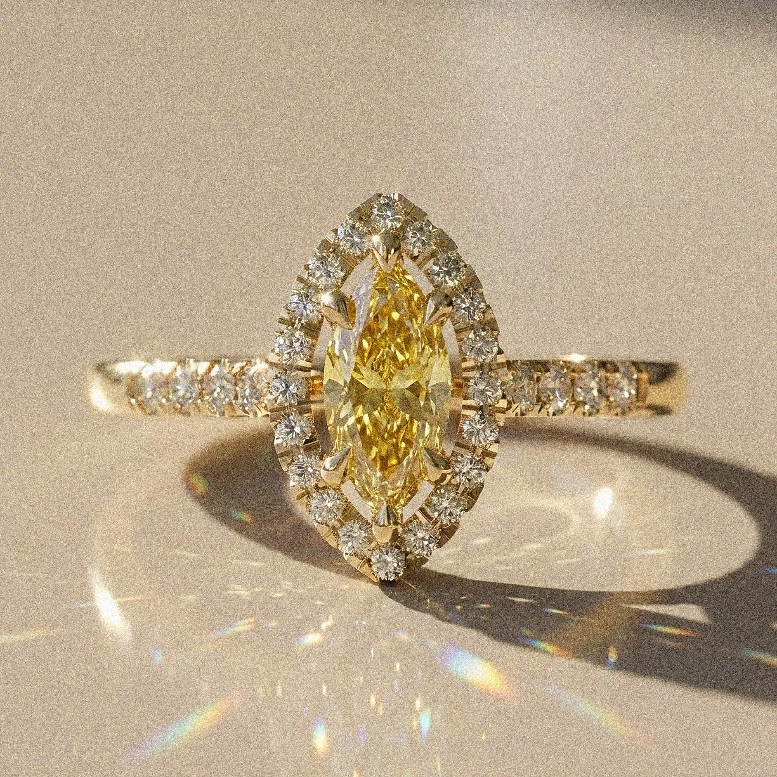 Tiarella - Bague de fiançailles diamant marquise