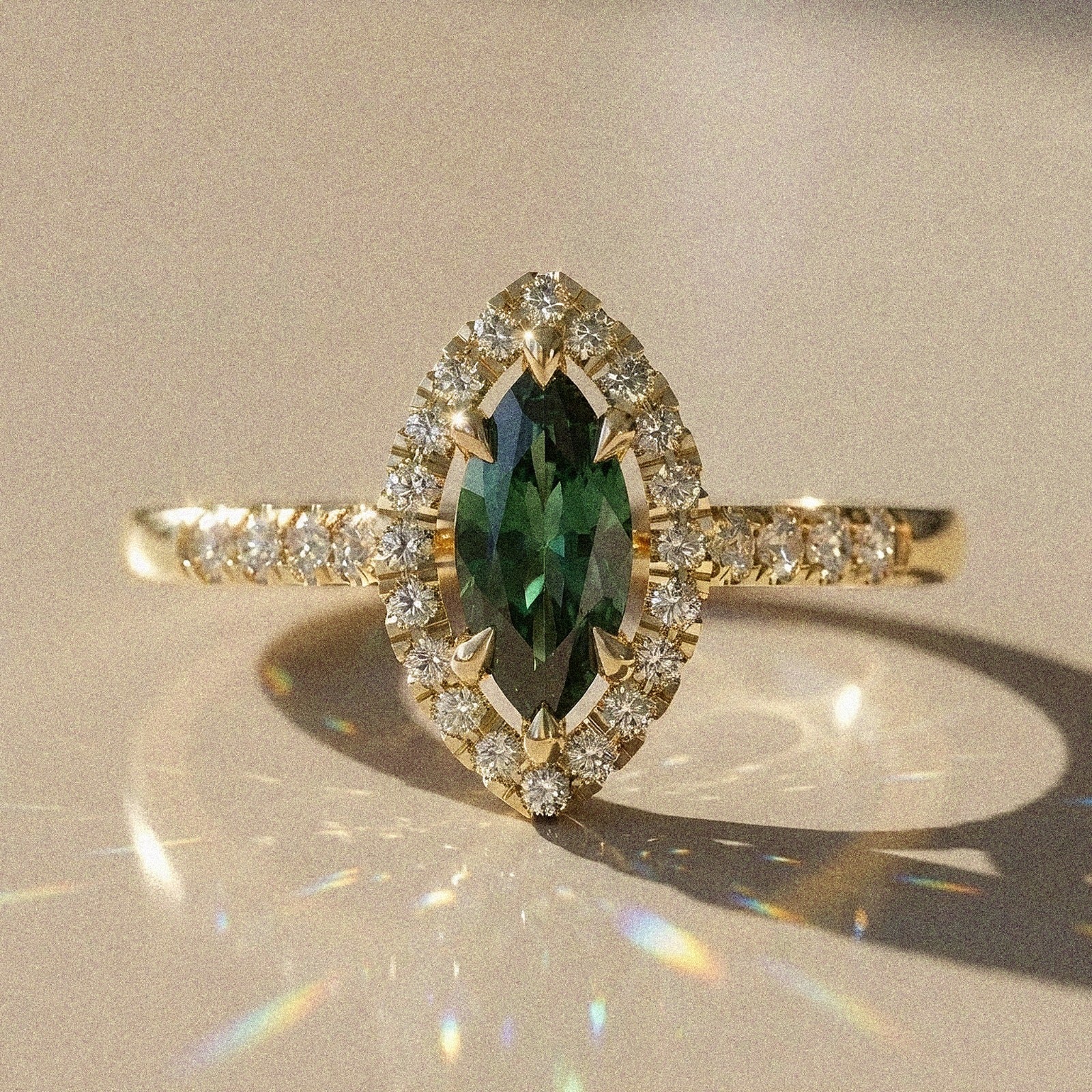 Tiarella - Bague de fiançailles diamant marquise