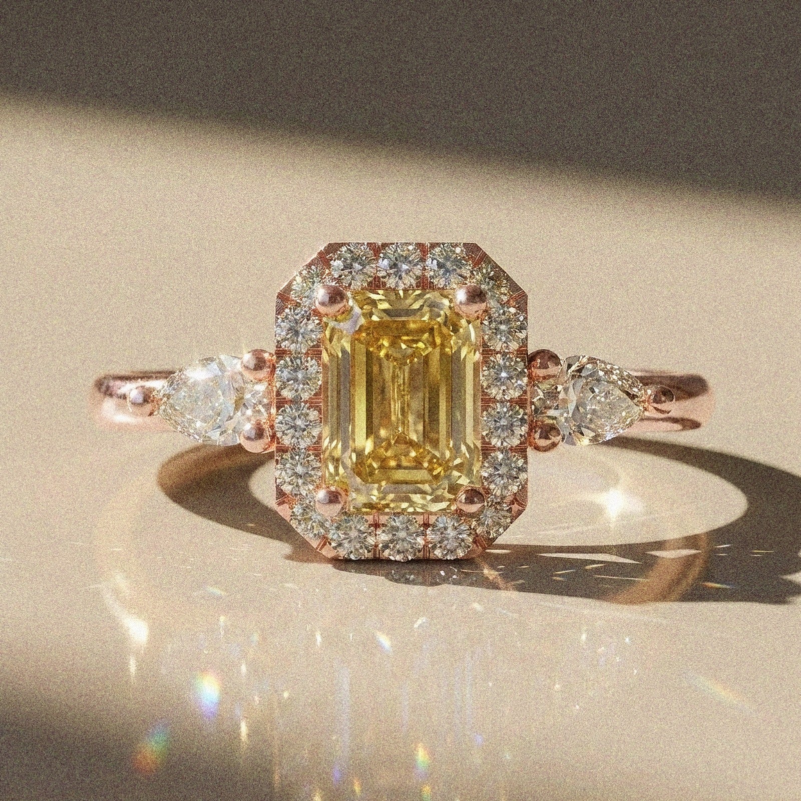 Mahonia - Bague de fiançailles pierre rectangle à pans coupés