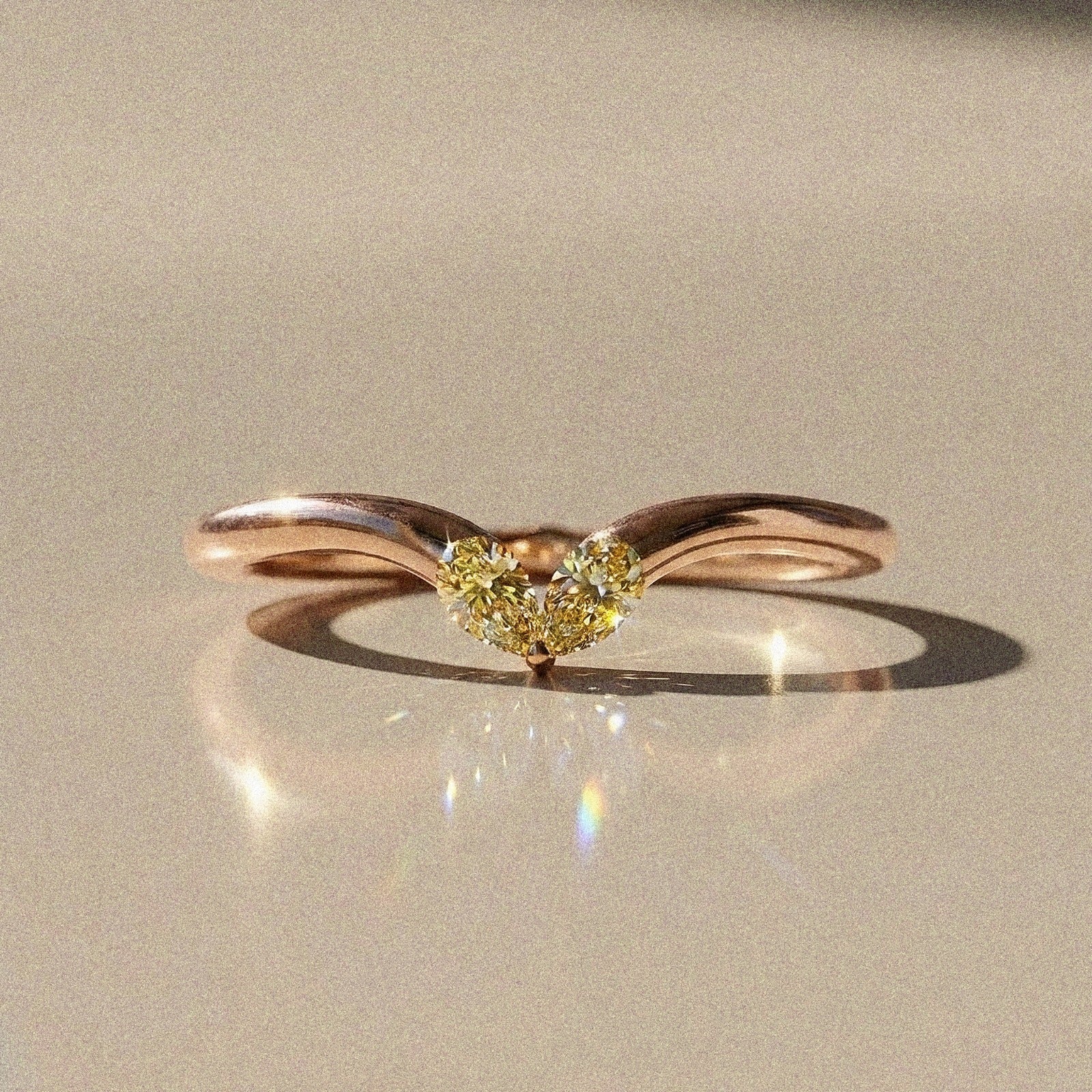 Daphné - Bague de fiançailles deux pierres forme poire