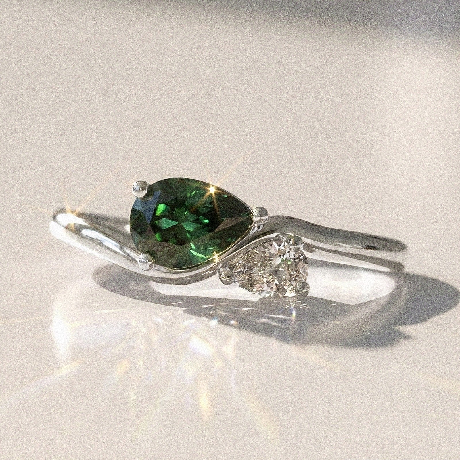 Paola - Bague de fiançailles toi&moi forme poire