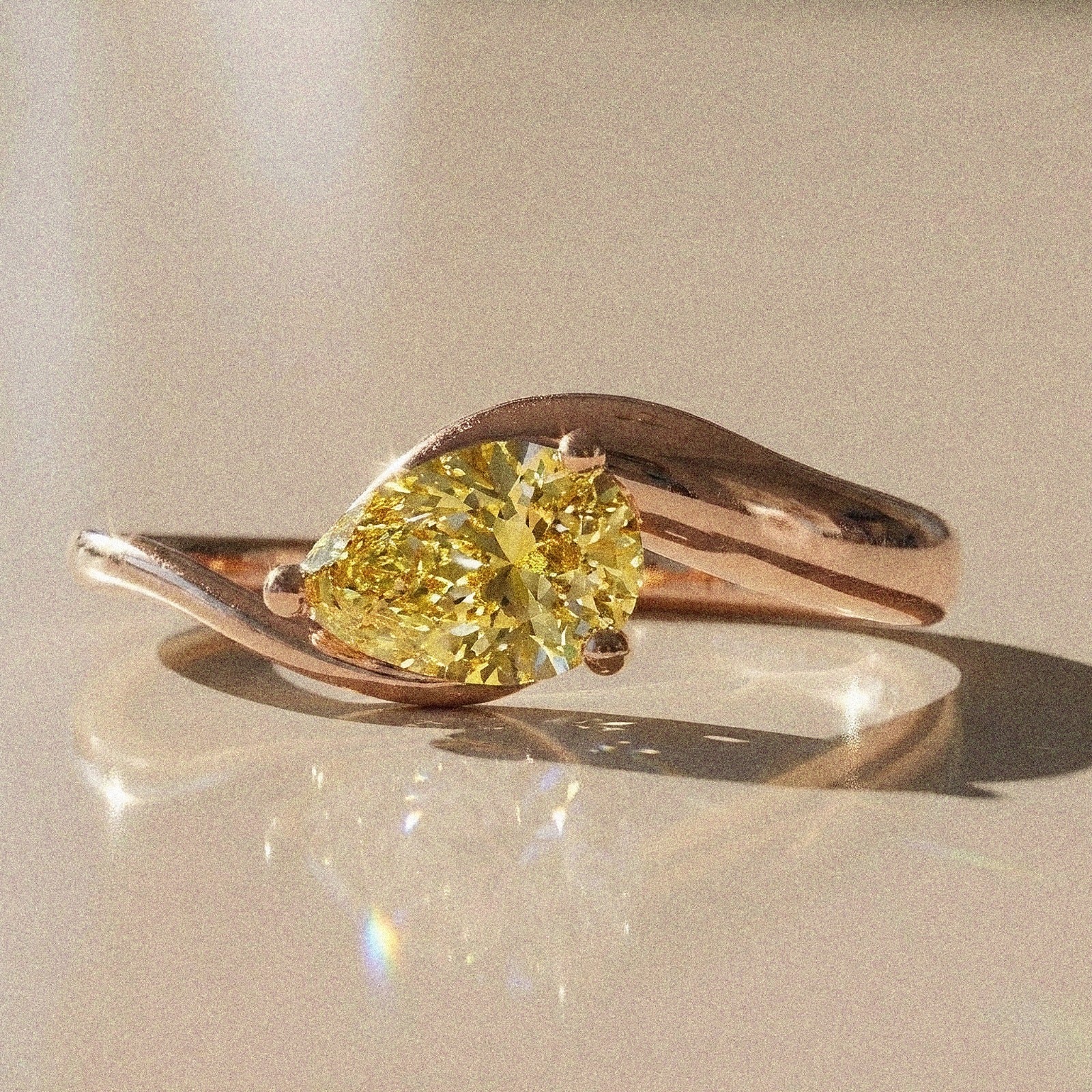 Berenice - Pear-shaped solitaire engagement ring