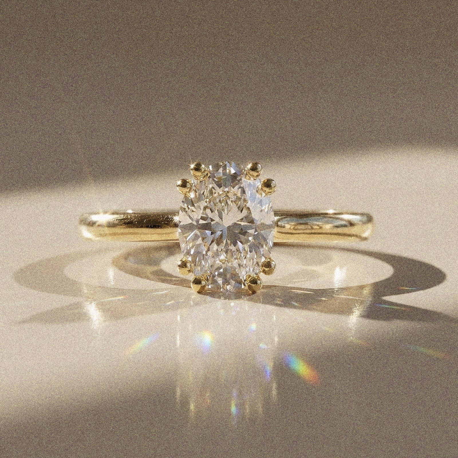 Léonie Ring – Oval Lab Diamond Solitaire