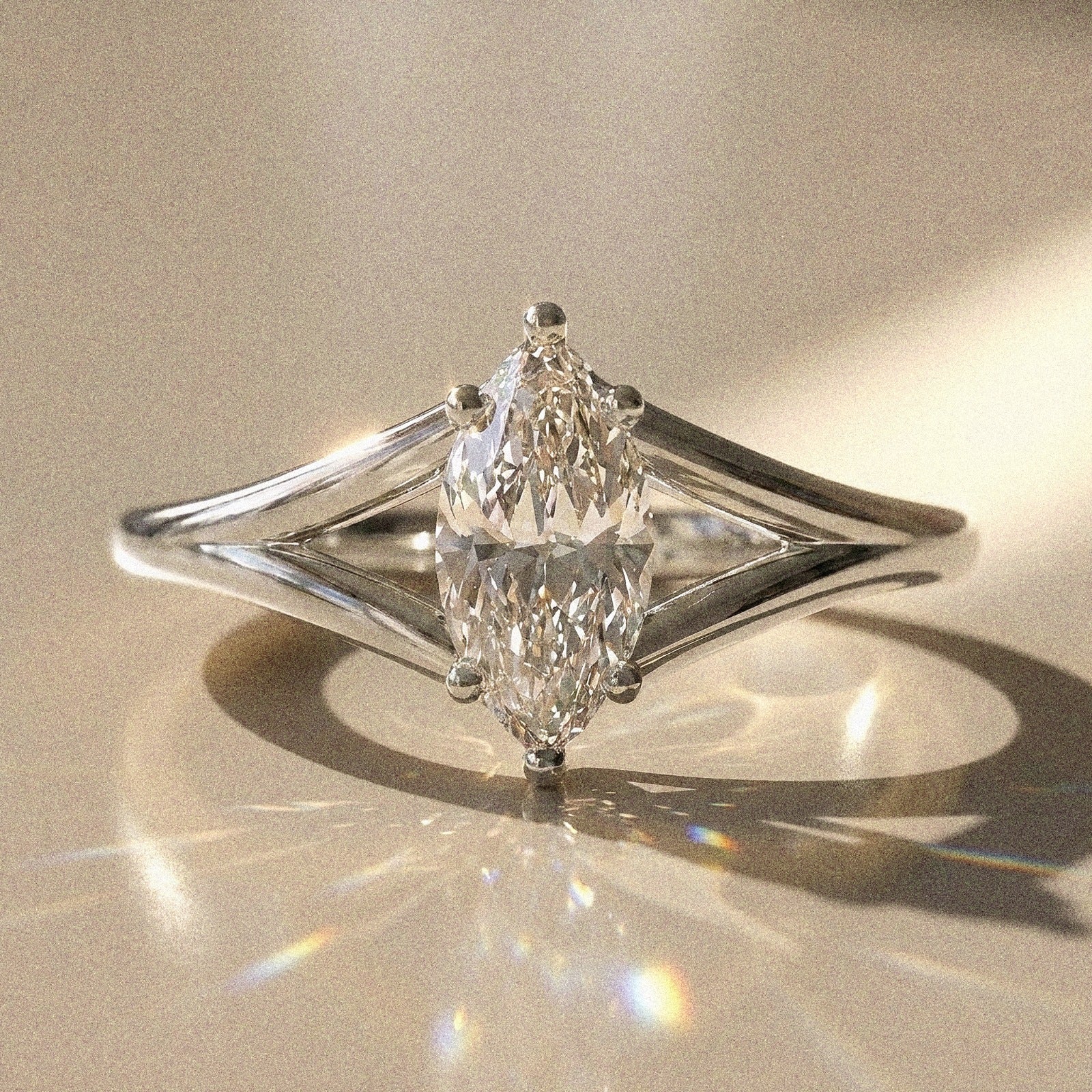 Labelia - Solitaire engagement ring with marquise stone