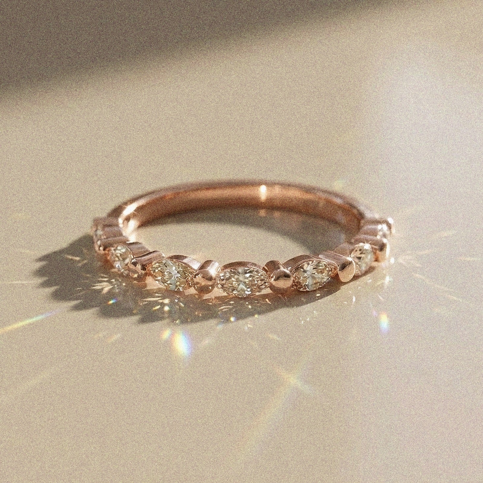 Alliance femme Menorca en or 750 – Diamant naturel taille marquise