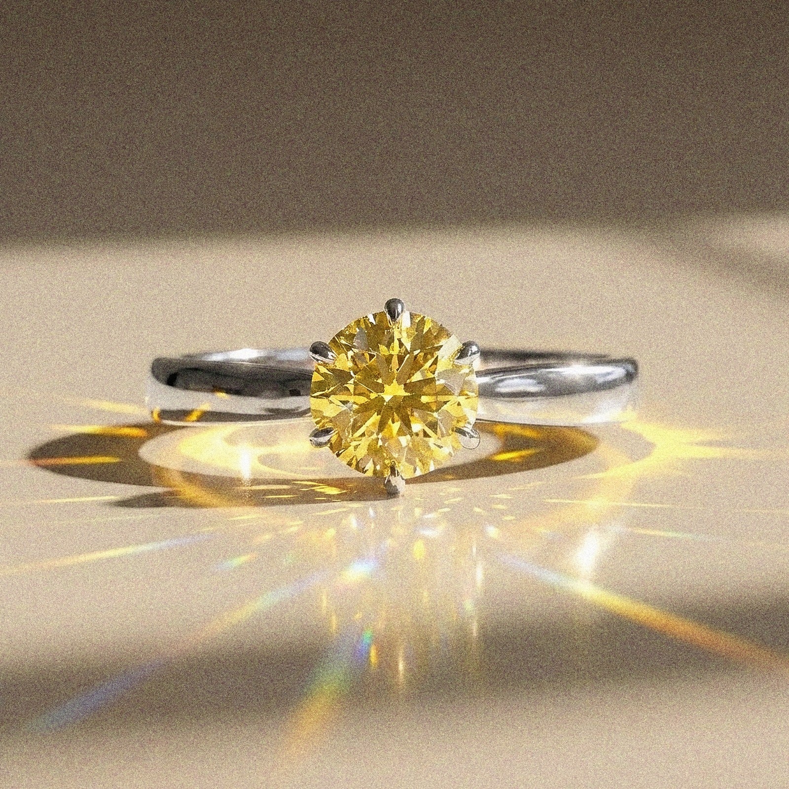 Itea - Brilliant Cut Solitaire