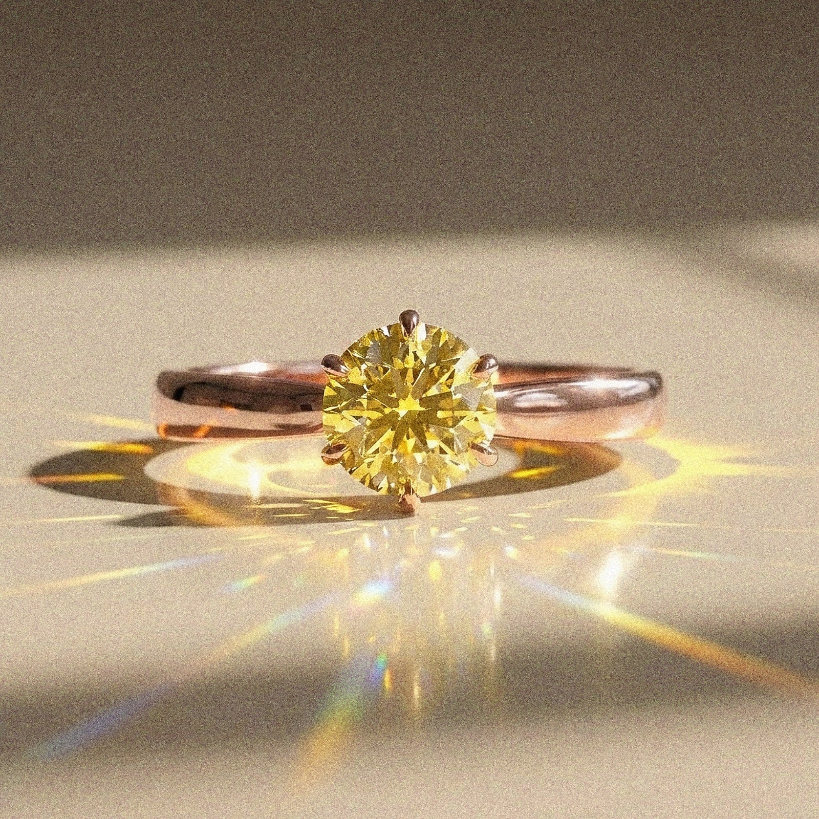 Itea - Brilliant Cut Solitaire