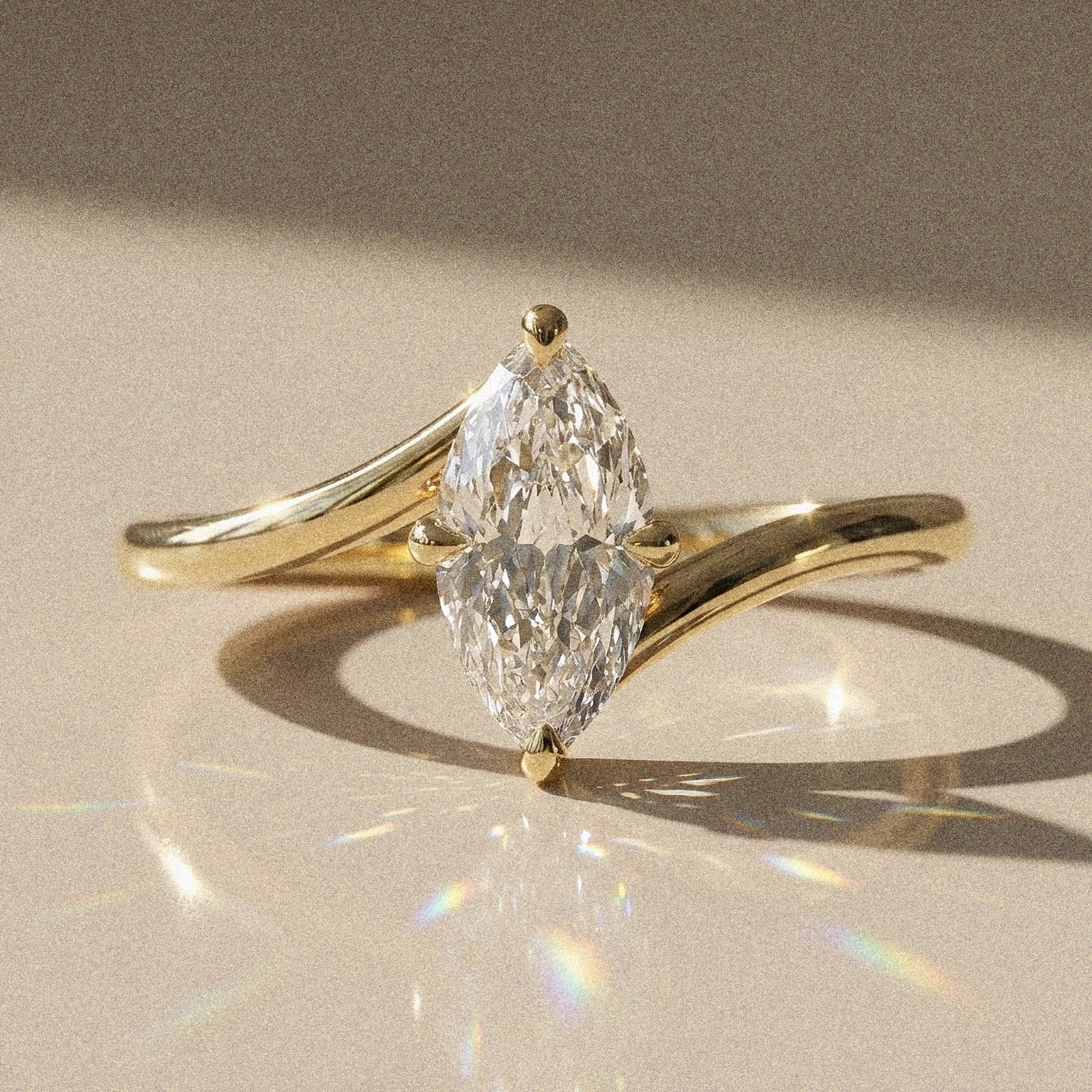 Amelys - Bague de fiançailles solitaire forme navette laboratoire