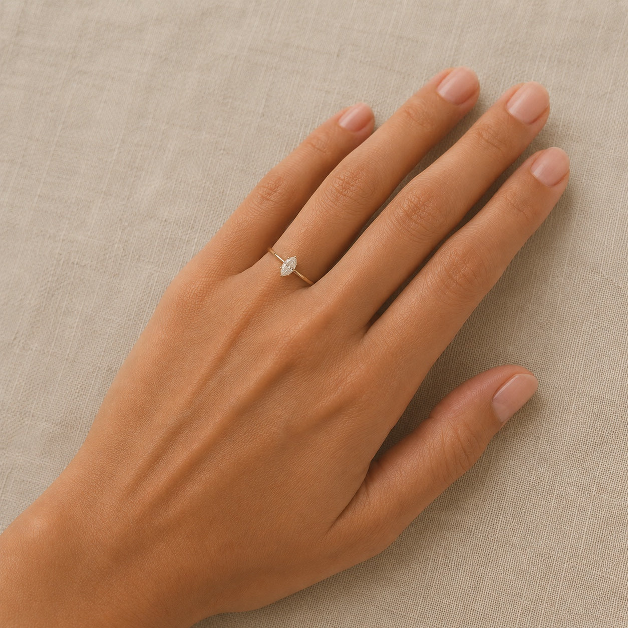 Baby Jasmine - Solitaire marquise 0,30 carat