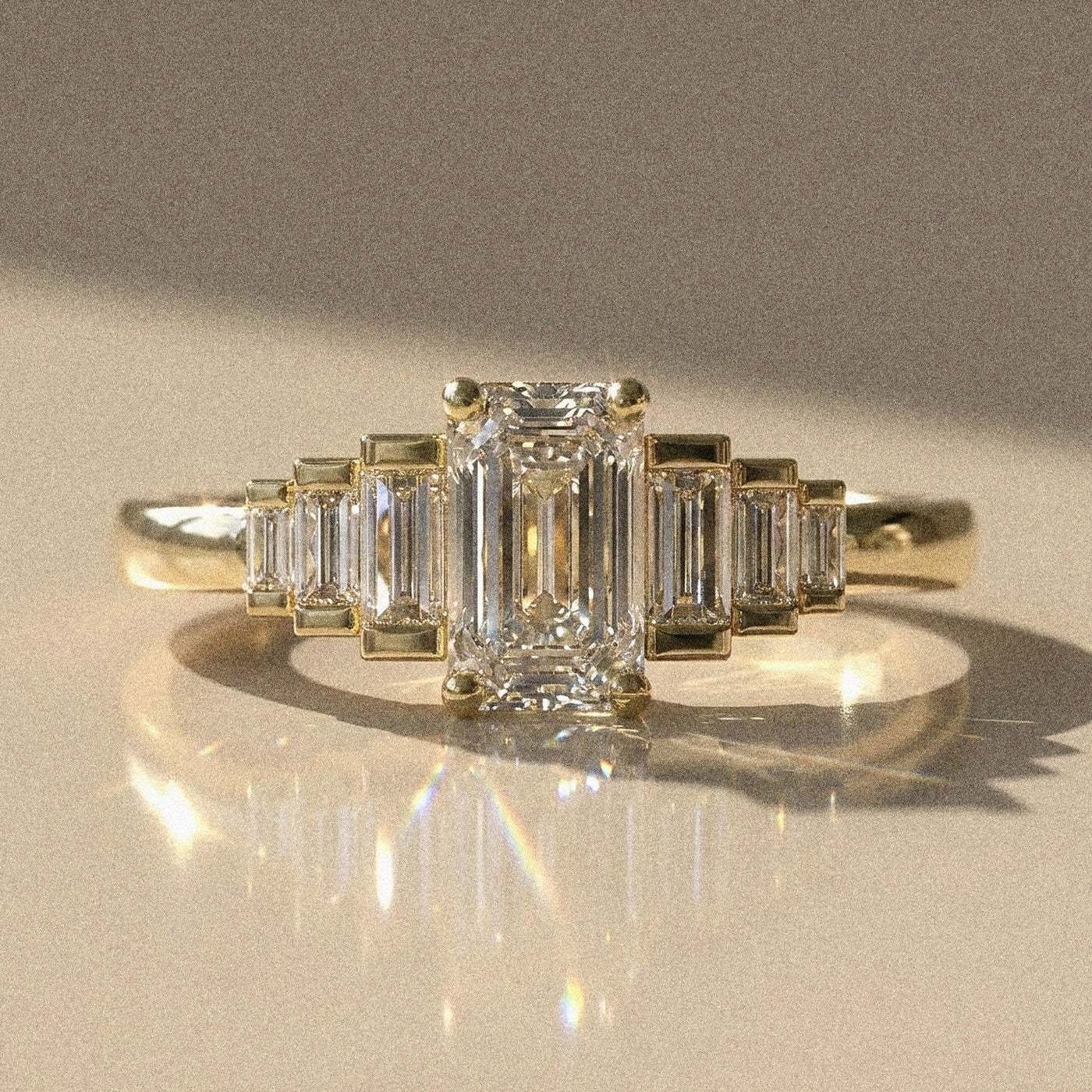 Lantana - Bague de fiançailles pierres taille émeraude et taille baguette