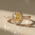 Abelia - Bague de fiançailles diamant ovale pavé