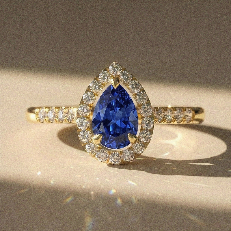 Acacia - Bague de fiançailles diamant poire à entourage