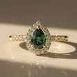 Acacia - Bague de fiançailles diamant poire à entourage