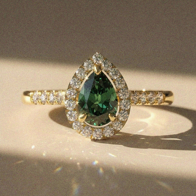 Acacia - Bague de fiançailles diamant poire à entourage
