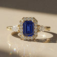 Mahonia - Bague de fiançailles pierre rectangle à pans coupés