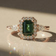 Mahonia - Bague de fiançailles pierre rectangle à pans coupés