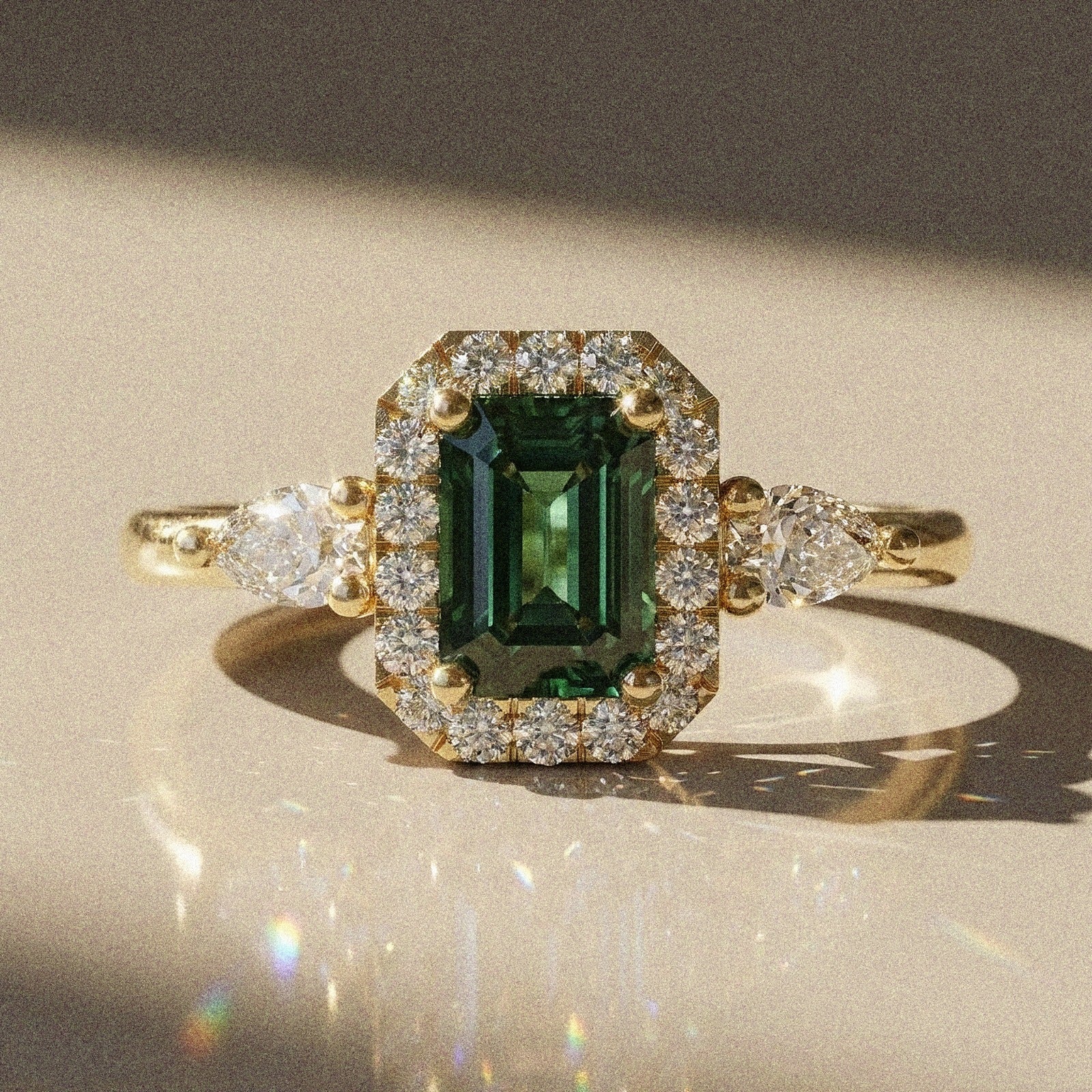 Mahonia - Bague de fiançailles pierre rectangle à pans coupés