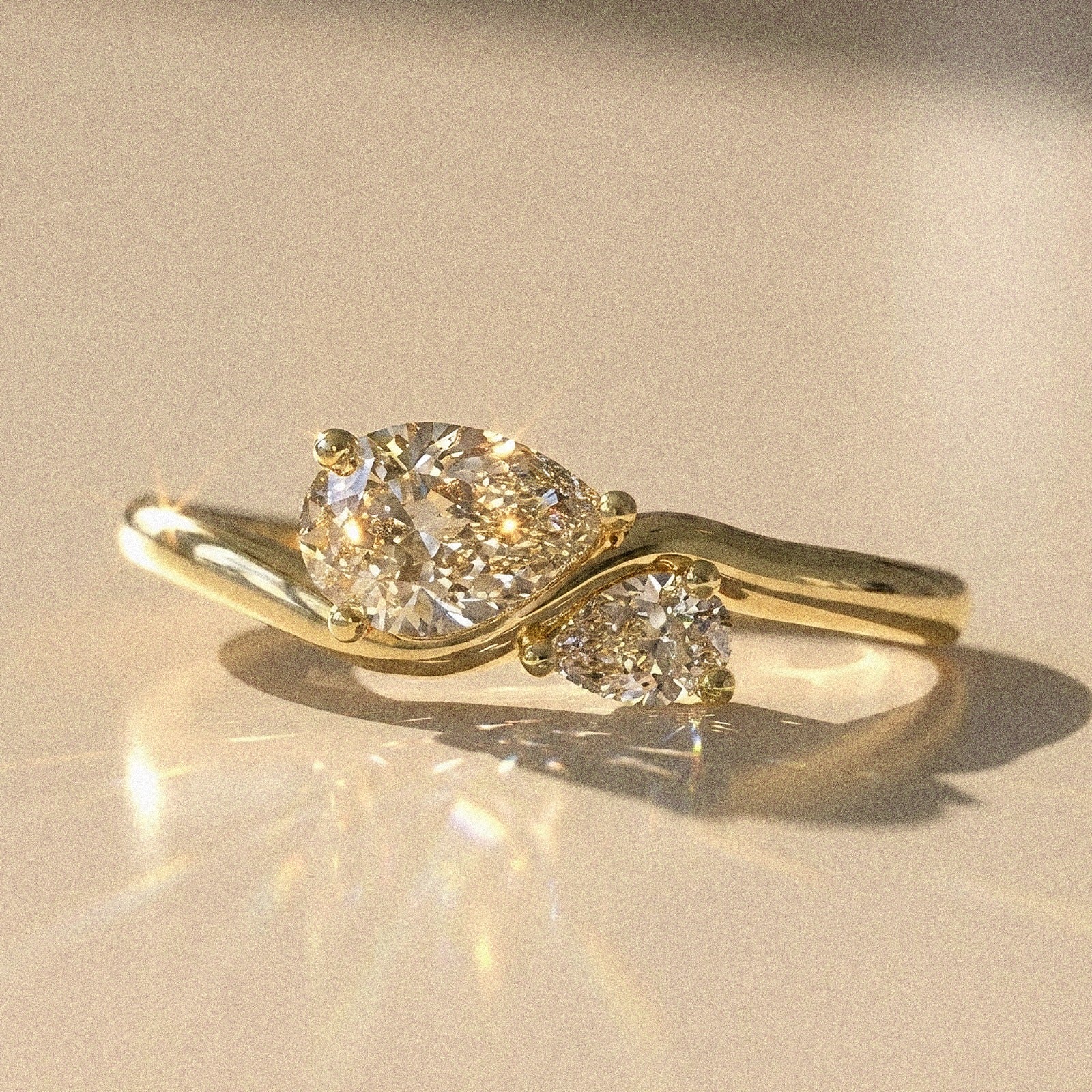 Paola - Bague de fiançailles toi&moi forme poire