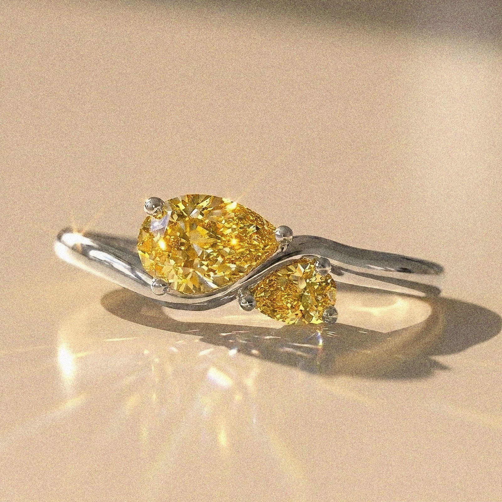 Paola - Bague de fiançailles toi&moi forme poire