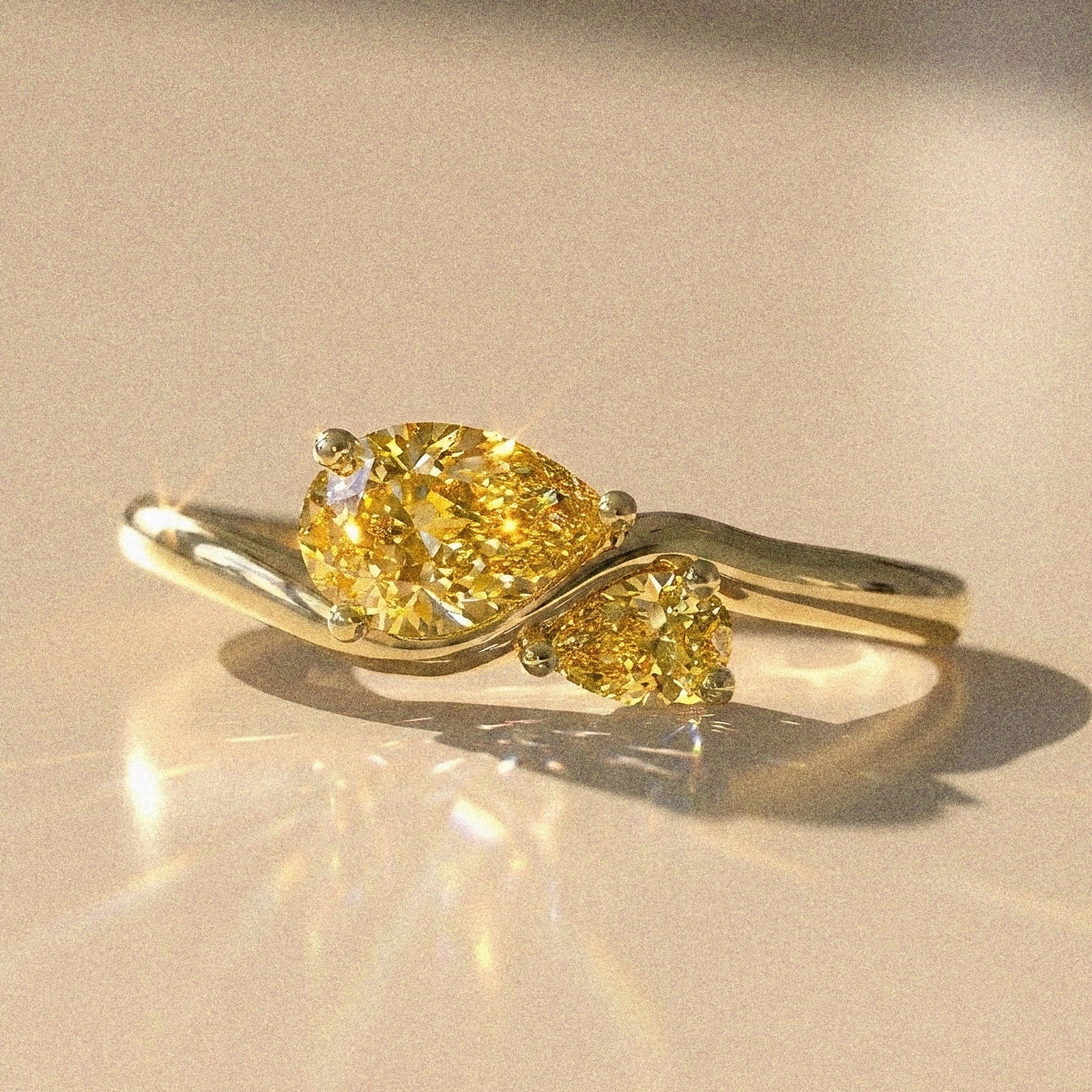 Paola - Bague de fiançailles toi&moi forme poire