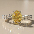 Bergenie - Bague de fiançailles pierre ovale et pierres latérales