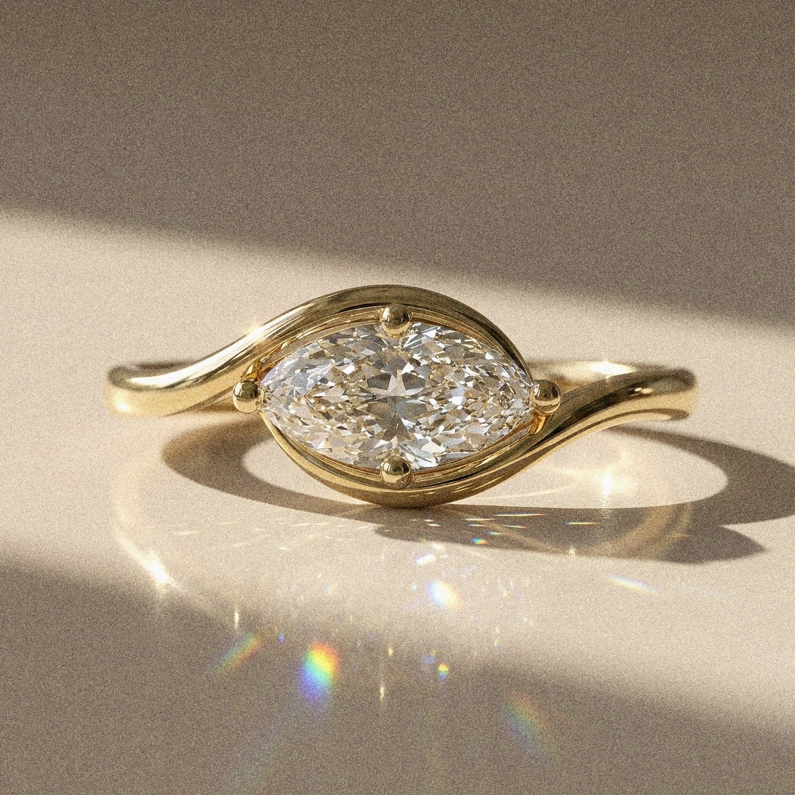 Lunaria - Bague de fiançailles pierre navette