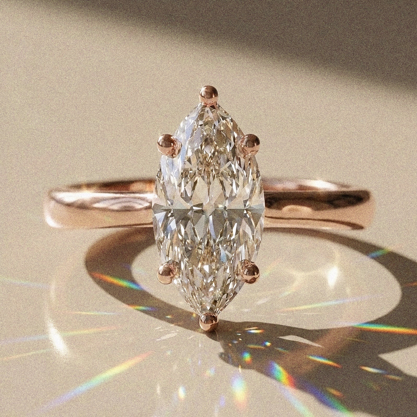 Solitaire Lyse – taille marquise 1,5 carat
