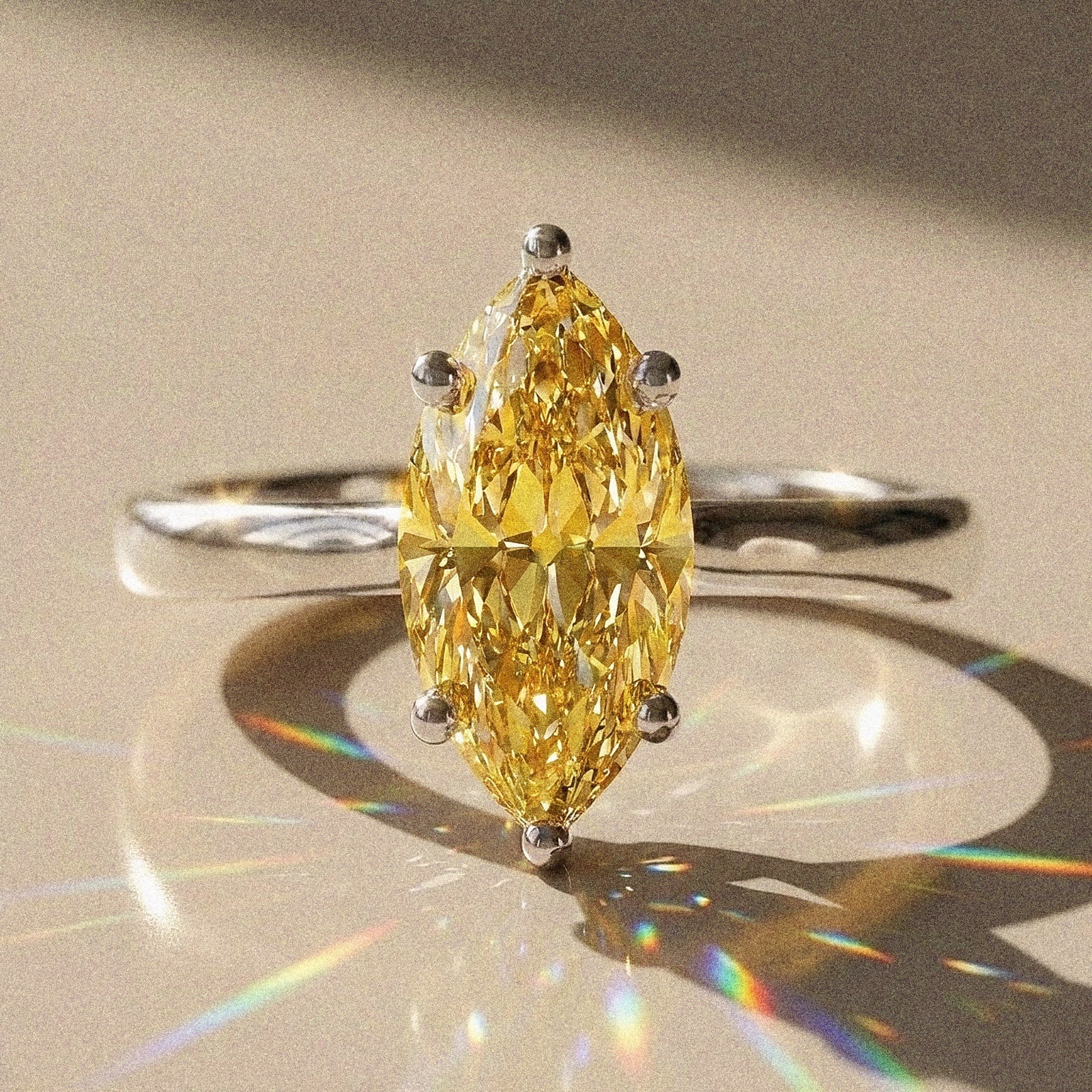 Solitaire Lyse – taille marquise 1,5 carat