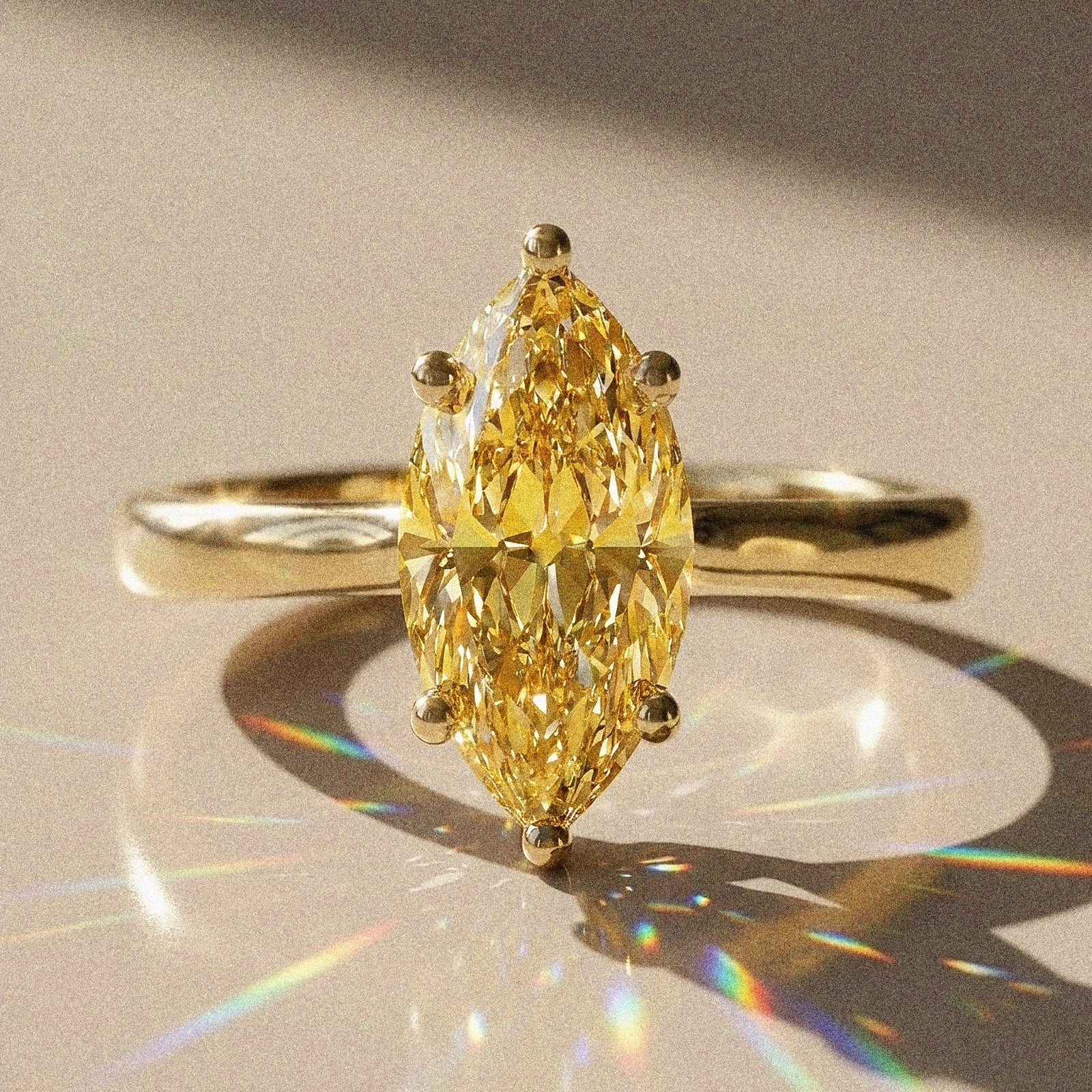 Solitaire Lyse – taille marquise 1,5 carat