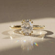Léonie Ring – Oval Lab Diamond Solitaire
