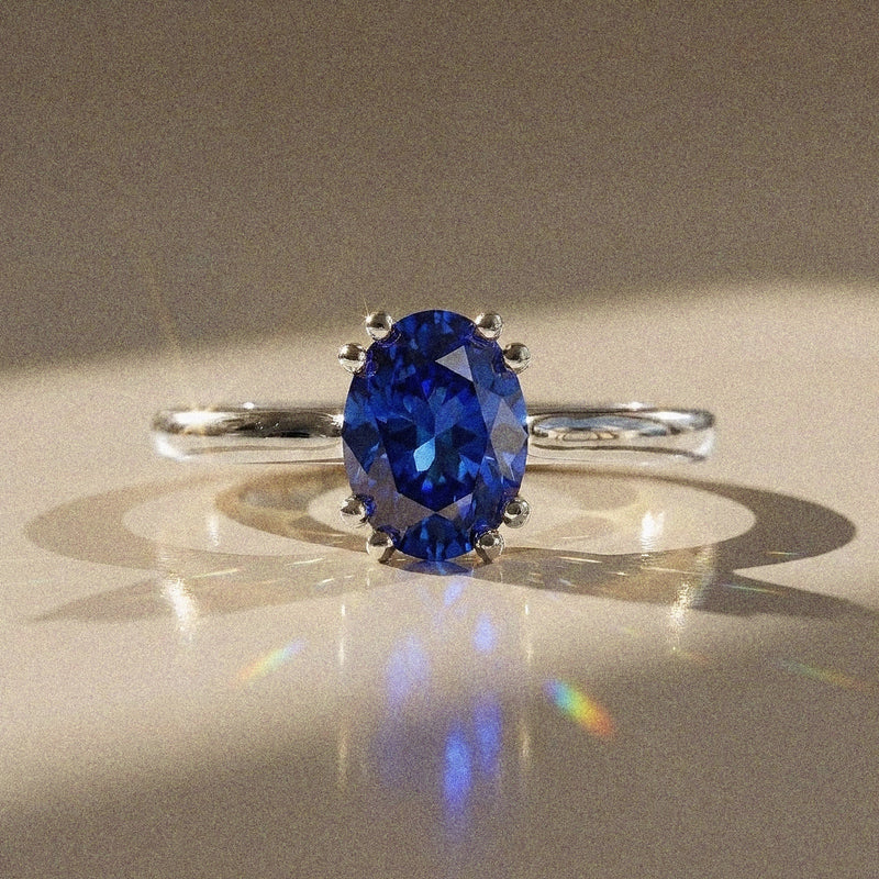 Léonie Ring – Oval Diamond Solitaire