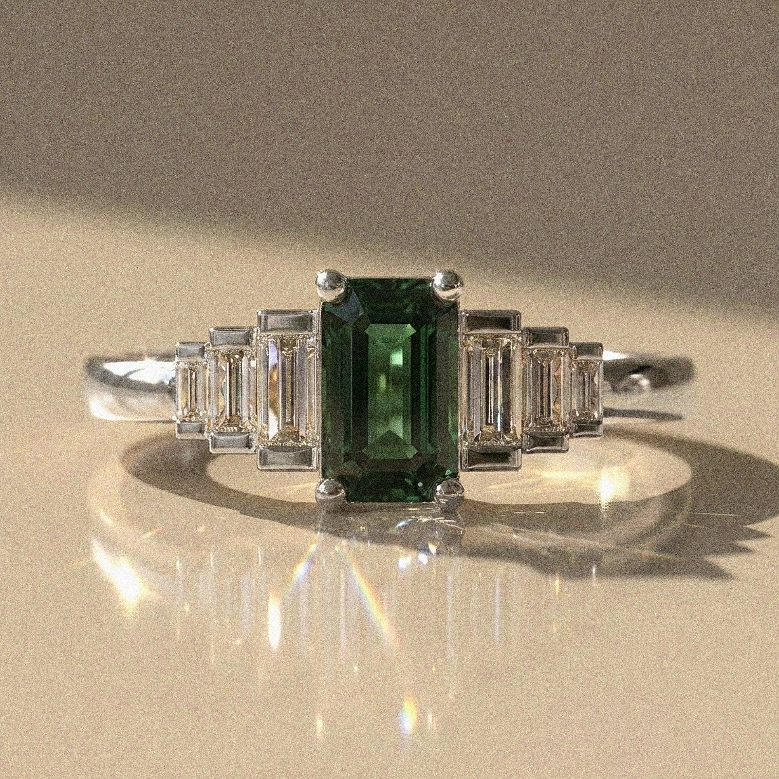 Lantana - Bague de fiançailles pierres taille émeraude et taille baguette